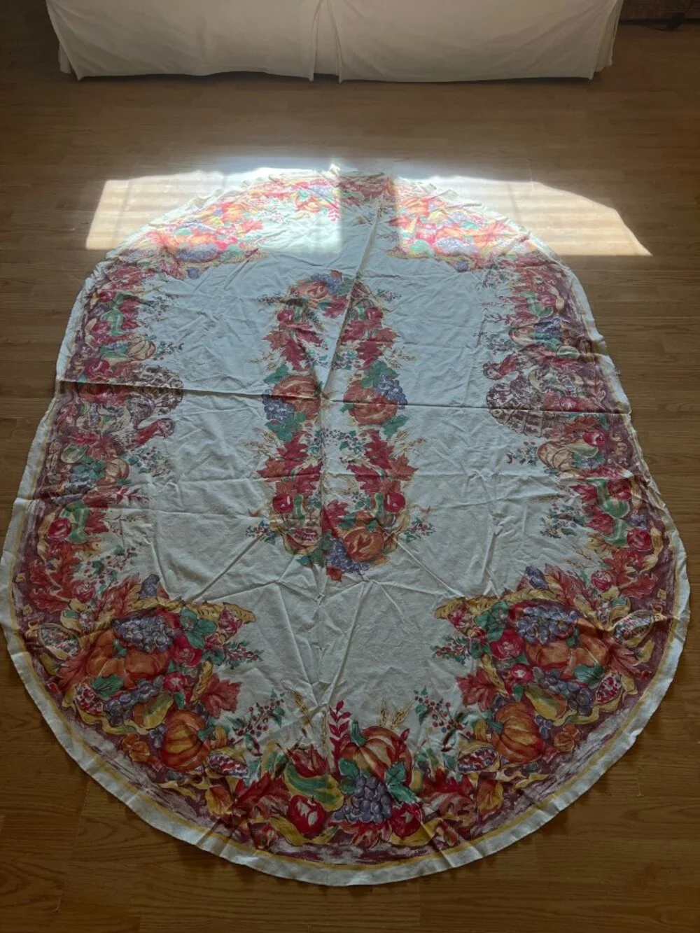Vintage Oval Thanksgiving Tablecloth Fall Harvest Turkey Design 54